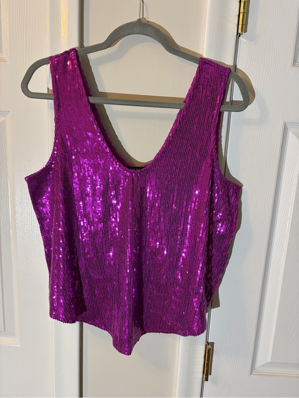VENUS Fuchsia Sequin Scoop Tank